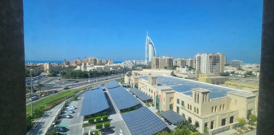 Appartement de 3 chambres à Dubai, UAE No. 87537