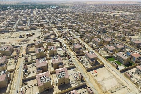 Land de 2923m² en Madinat Zayed, UAE No. 90985 5