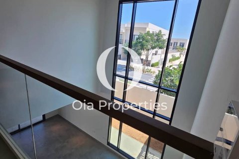 Villa de 4 dormitorios en  Yas Island, UAE No. 103017 10