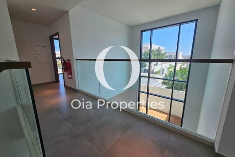 Villa de 4 dormitorios en  Yas Island, UAE No. 103017 4