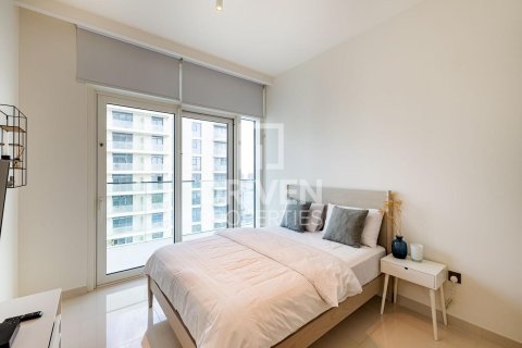Appartement de 3 chambres à EMAAR Beachfront, UAE No. 84981 12