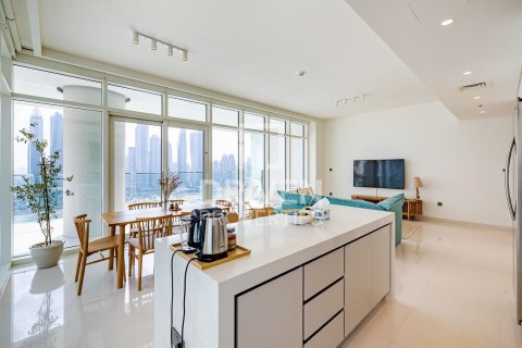 Appartement de 3 chambres à EMAAR Beachfront, UAE No. 84981 3