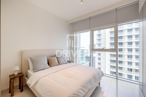 Appartement de 3 chambres à EMAAR Beachfront, UAE No. 84981 14