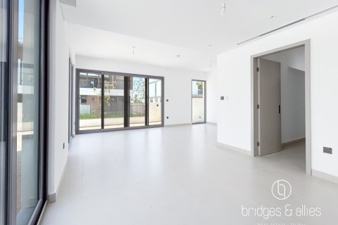 Villa de 4 dormitorios en Dubai, UAE No. 103607 5