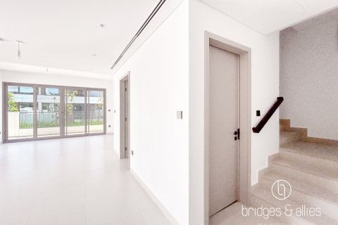 Villa de 4 dormitorios en Dubai, UAE No. 103607 19