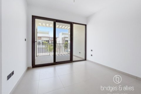 Villa de 4 dormitorios en Dubai, UAE No. 103607 15
