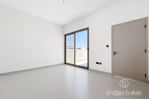 Villa de 4 dormitorios en Dubai, UAE No. 103607 10