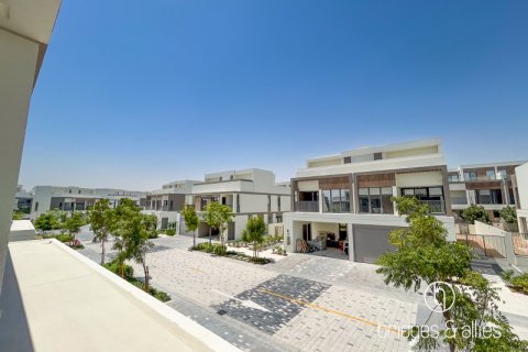 Villa de 4 dormitorios en Dubai, UAE No. 103607 18