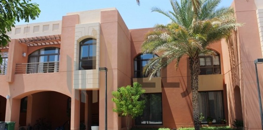 5 غرفة نوم  فيلا في Abu Dhabi Gate City, الإمارات العربية المتحدة رقم 86949