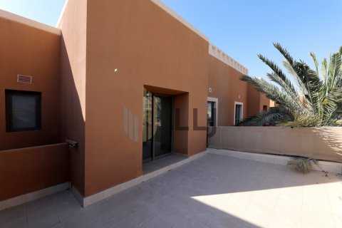 5 غرفة نوم  فيلا في Abu Dhabi Gate City, الإمارات العربية المتحدة رقم 86949 9
