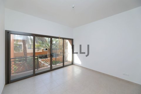 5 غرفة نوم  فيلا في Abu Dhabi Gate City, الإمارات العربية المتحدة رقم 86949 8