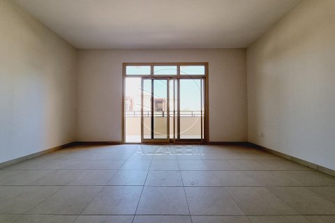 3 bedrooms Townhouse in Abu Dhabi, UAE No. 90337 9