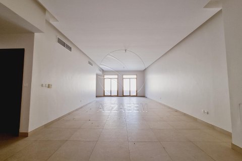 3 bedrooms Townhouse in Abu Dhabi, UAE No. 90337 21