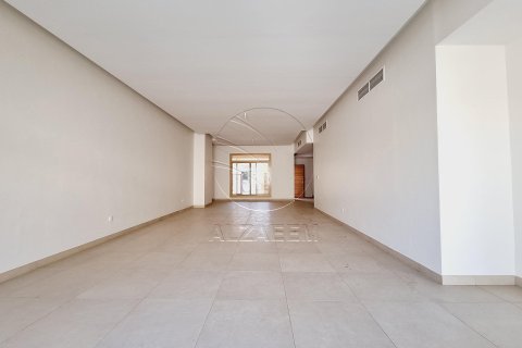 3 bedrooms Townhouse in Abu Dhabi, UAE No. 90337 14