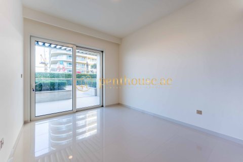 2 غرف نوم شقة في EMAAR Beachfront, الإمارات العربية المتحدة رقم 77791 11