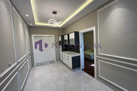 7 bedrooms Villa in Doha, Qatar No. 58124 13