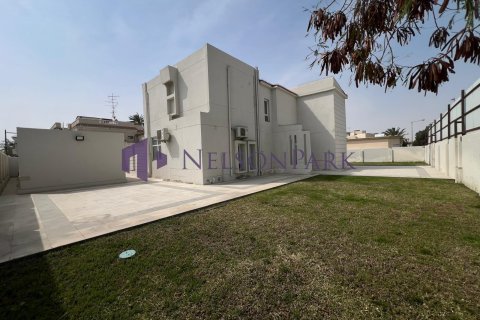 7 bedrooms Villa in Doha, Qatar No. 58124 5