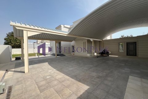 7 bedrooms Villa in Doha, Qatar No. 58124 2