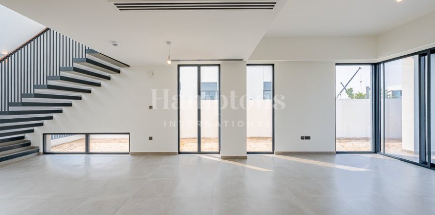 Villa de 4 chambres à Sweden, UAE No. 73056