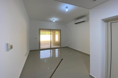 Villa de 3 dormitorios en Baniyas, UAE No. 91031 8