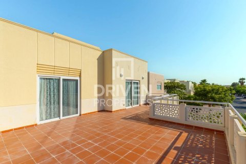 Villa de 4 chambres à Meadows, UAE No. 84354 10