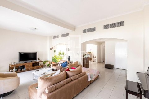 Villa de 4 chambres à Meadows, UAE No. 84354 5