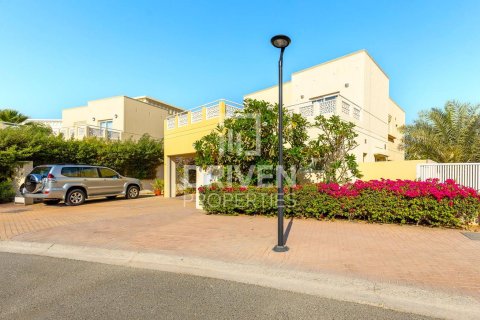 Villa de 4 chambres à Meadows, UAE No. 84354 2