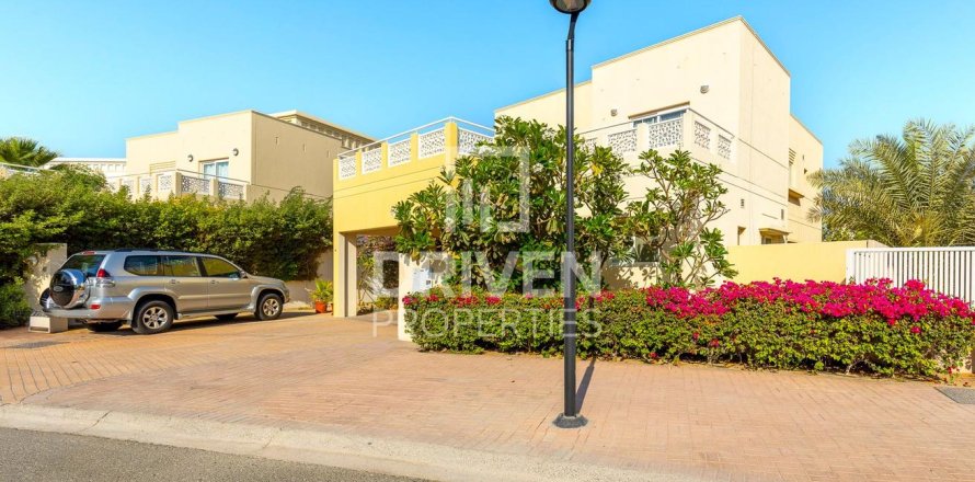 Villa de 4 chambres à Meadows, UAE No. 84354