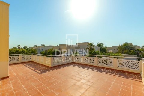 Villa de 4 chambres à Meadows, UAE No. 84354 25