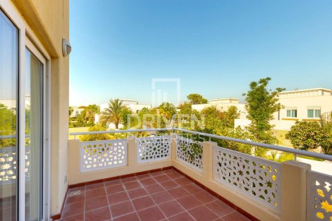Villa de 4 chambres à Meadows, UAE No. 84354 4