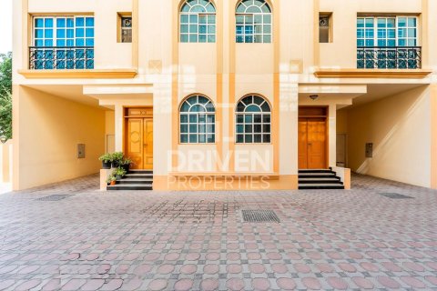 4 bedrooms Villa in Mirdif, UAE No. 84357 2