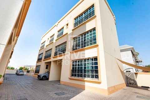 4 bedrooms Villa in Mirdif, UAE No. 84357 15
