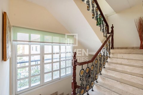 4 bedrooms Villa in Mirdif, UAE No. 84357 21