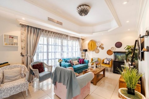 4 bedrooms Villa in Mirdif, UAE No. 84357 17