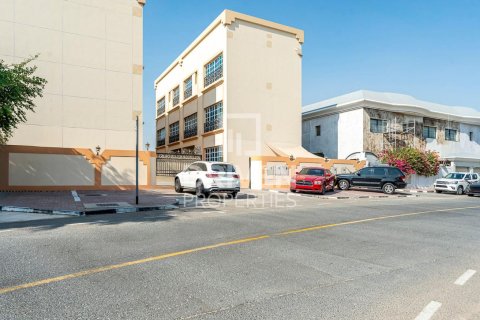 4 bedrooms Villa in Mirdif, UAE No. 84357 7
