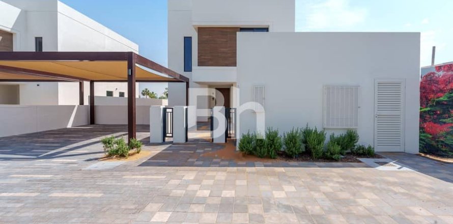 3 bedrooms Villa on the Yas Island, UAE No. 63174