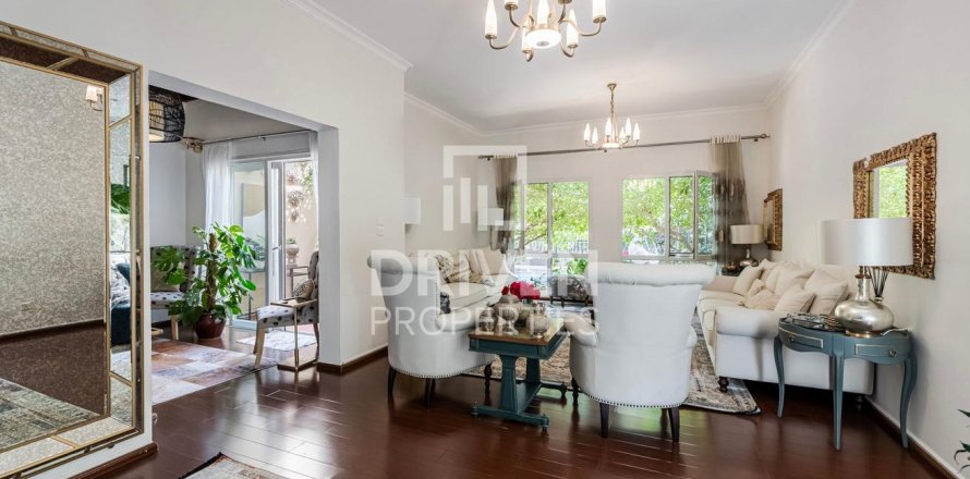 4 bedrooms Villa in Meadows, UAE No. 85754