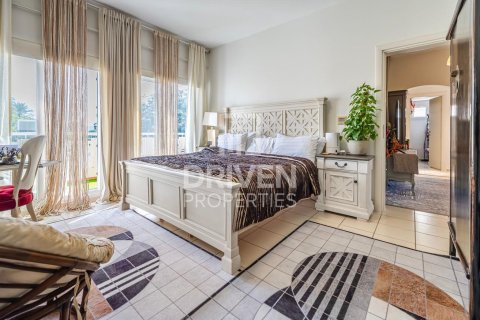 4 bedrooms Villa in Meadows, UAE No. 85754 10
