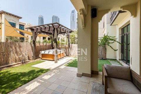 1 غرف نوم شقة في وسط مدينة دبي, الإمارات العربية المتحدة رقم 85771 17