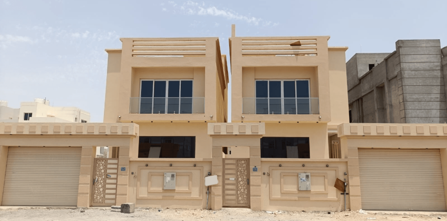 6 غرفة نوم فيلا في مسقط , عُمان رقم 98590