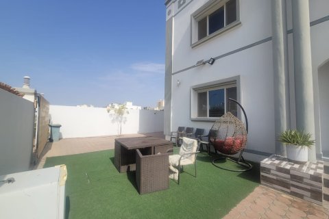 8 bedrooms Villa in Muscat, Oman No. 98589 3