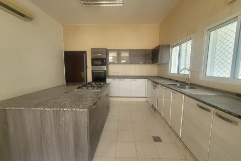 Villa de 6 dormitorios en Al Qurm, Oman No. 98591 3