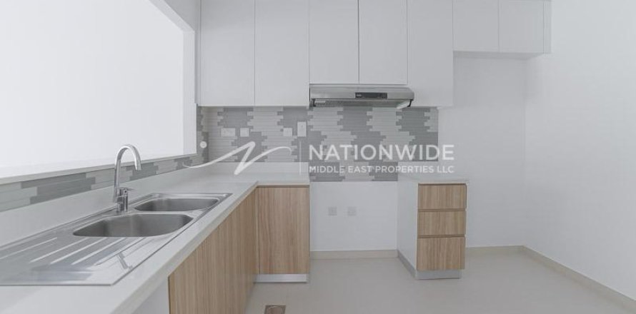 Villa de 3 dormitorios en Dubai, UAE No. 102986