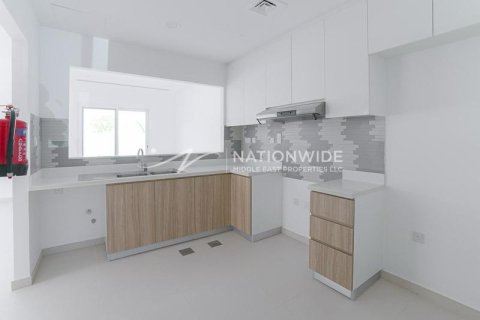 Villa de 3 dormitorios en Dubai, UAE No. 102986 2