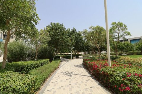 Apartment de 3 dormitorios en Dubai, UAE No. 76003 4