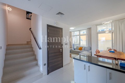 Townhouse de 3 dormitorios en Dubai, UAE No. 72709 3