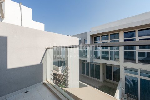 Townhouse de 3 dormitorios en Dubai, UAE No. 72709 21