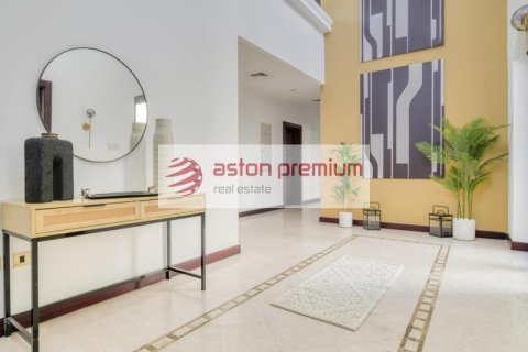 4 bedrooms Villa in Palm Jumeirah, UAE No. 86112 5