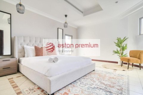 4 bedrooms Villa in Palm Jumeirah, UAE No. 86112 15