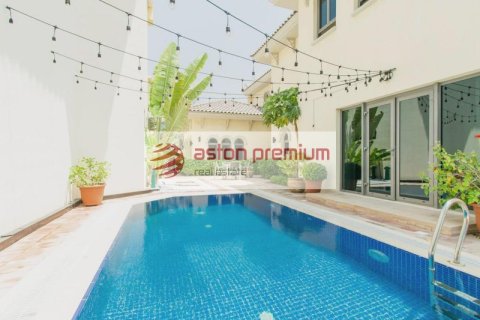 4 bedrooms Villa in Palm Jumeirah, UAE No. 86112 32